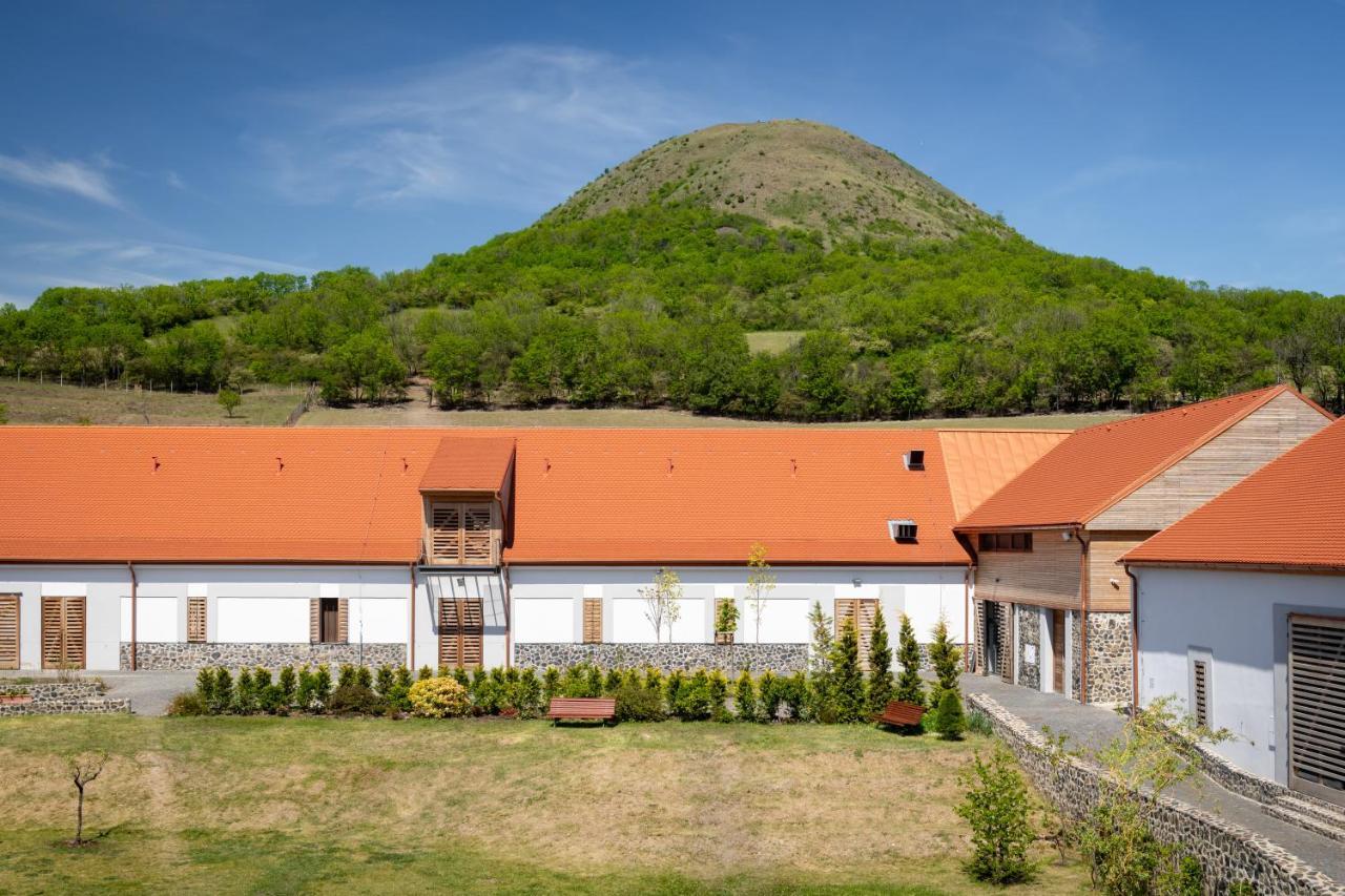 Oblik Resort Louny Zewnętrze zdjęcie